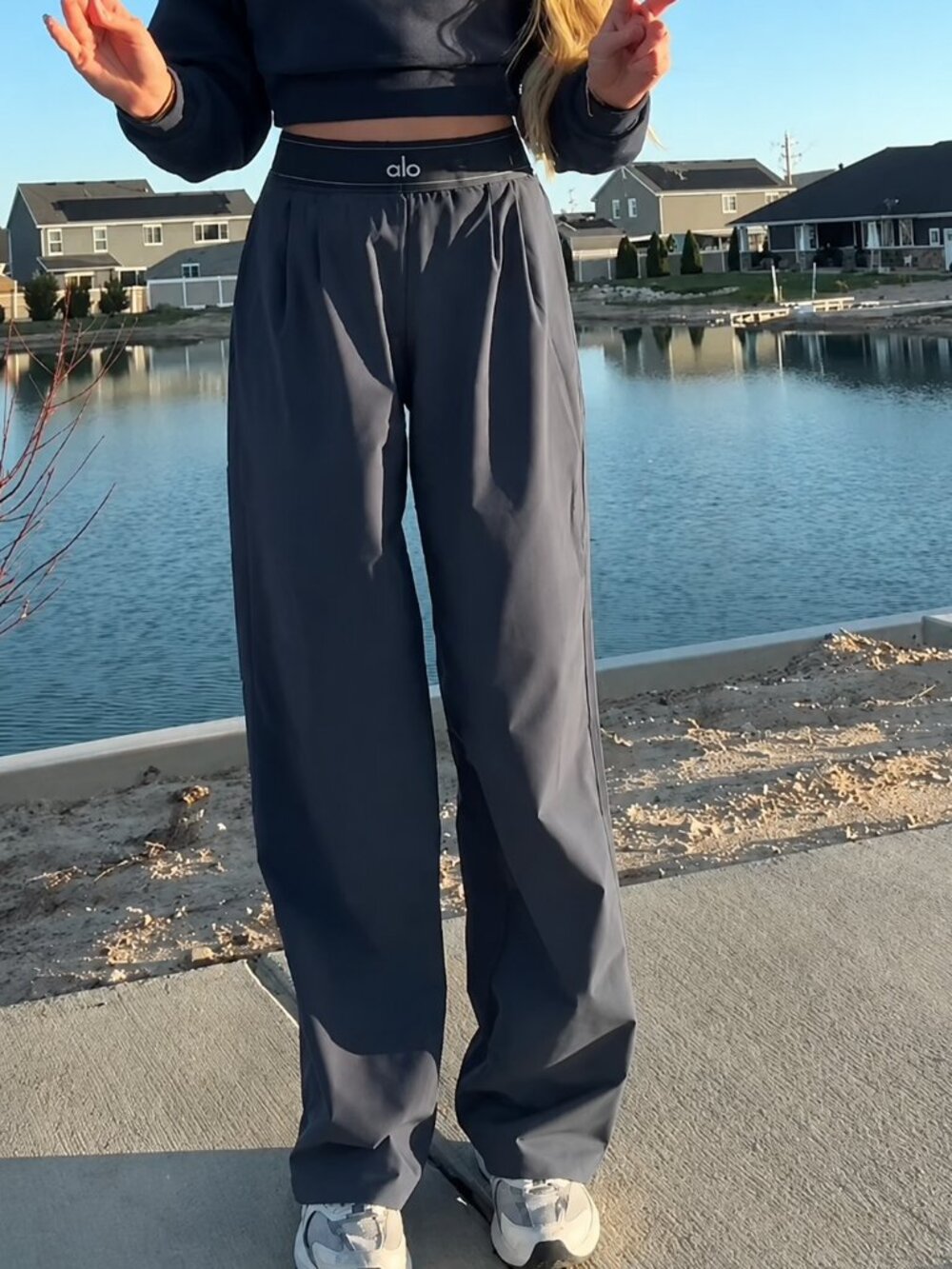 Alo Yoga Dark Grey 30" Inseam High Waisted Wide Leg Pants 💕 NWT & Fast shipping